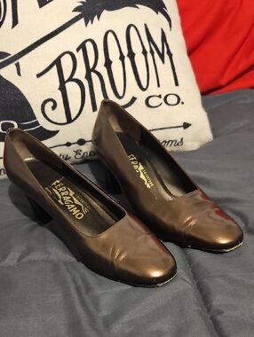 Authentic Salvatore Ferragamo Bronze Leather Mid Block Heel Pumps - Like New!